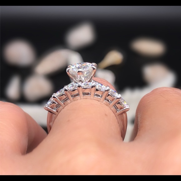 Moissanite ring set with certificate - Picture 4 of 17